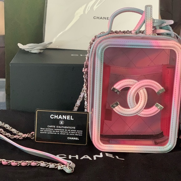 Chanel bag aunthentic lightly used - Picture 4 of 5